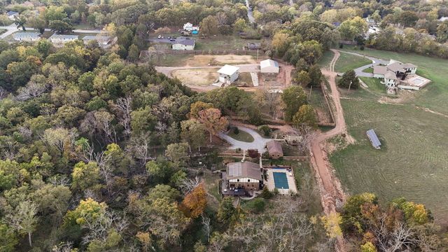 1100 E Robertson Street, Ozark, MO 65721
