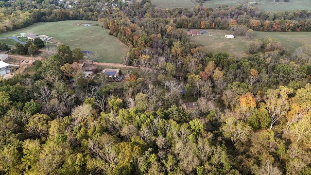 1100 E Robertson Street, Ozark, MO 65721