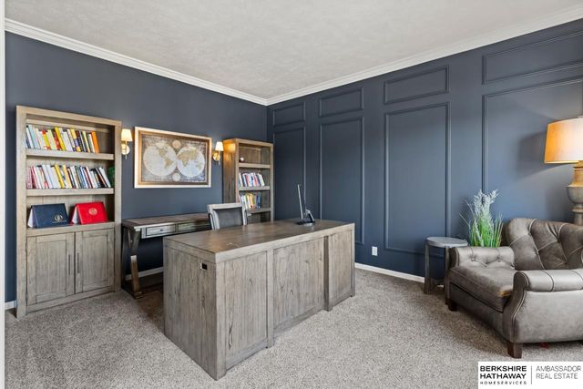 122 S 167th Circle, Omaha, NE 68118