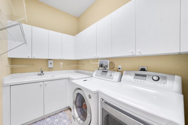 10865 NW 66th Court, Parkland, FL 33076