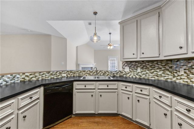 1908 Wilderland Circle, Bryan, TX 77807