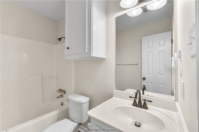 1908 Wilderland Circle, Bryan, TX 77807