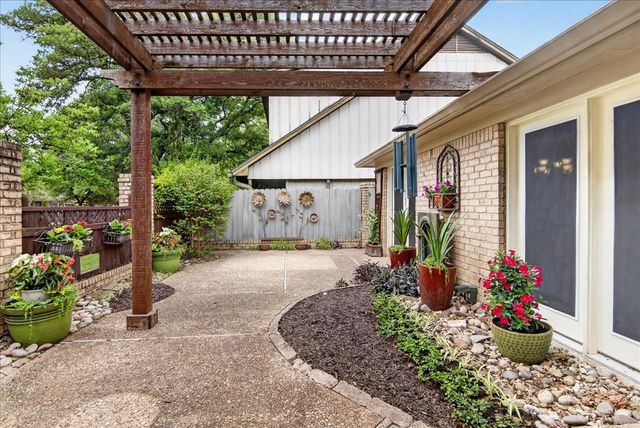 3909 Old Mill Road, Waco, TX 76710