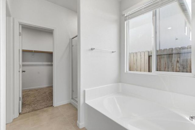 331 Lolly Way, Los Banos, CA 93635