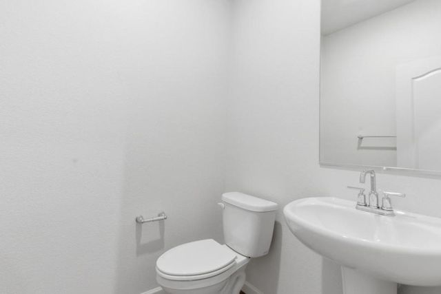 331 Lolly Way, Los Banos, CA 93635