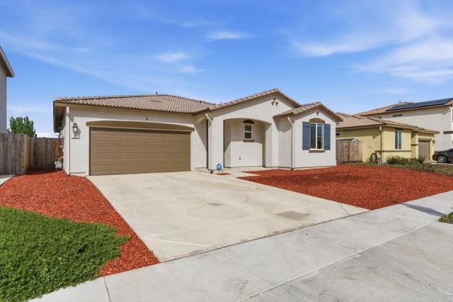 331 Lolly Way, Los Banos, CA 93635