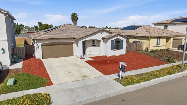 331 Lolly Way, Los Banos, CA 93635