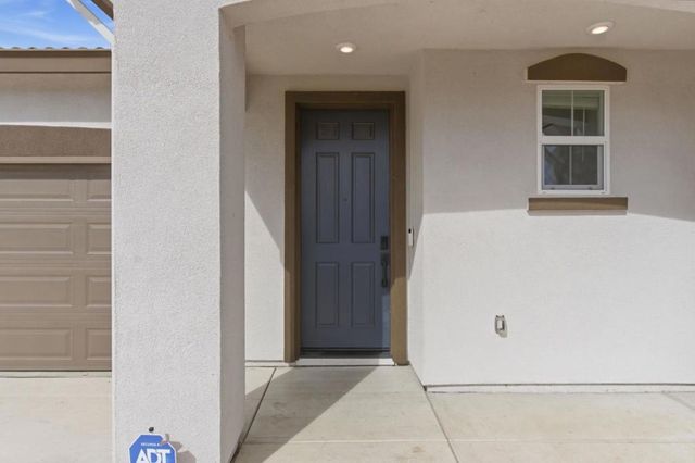331 Lolly Way, Los Banos, CA 93635