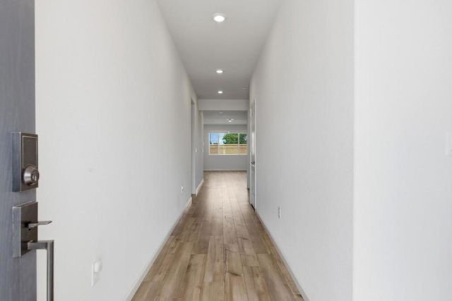 331 Lolly Way, Los Banos, CA 93635