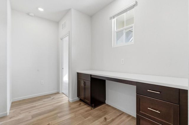 331 Lolly Way, Los Banos, CA 93635