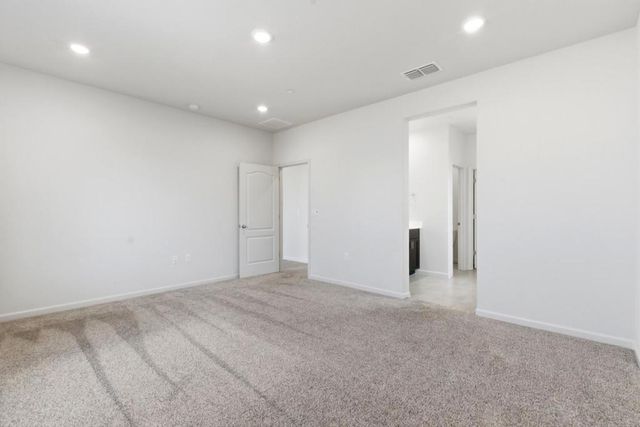 331 Lolly Way, Los Banos, CA 93635