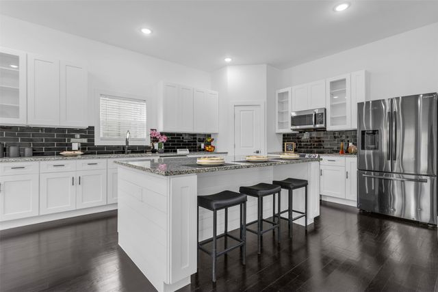 407 Dubois Avenue, Dallas, TX 75203