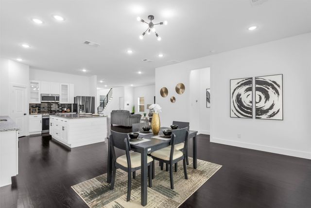 407 Dubois Avenue, Dallas, TX 75203