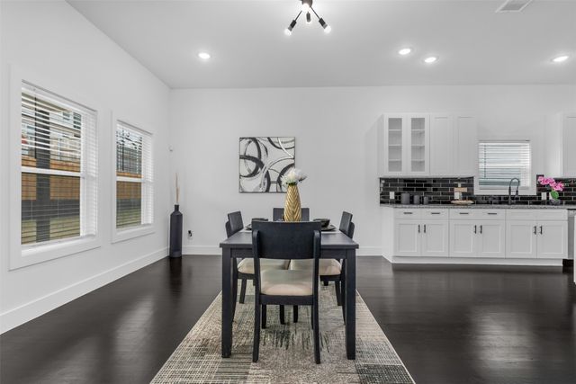 407 Dubois Avenue, Dallas, TX 75203