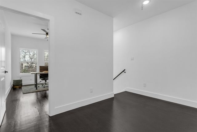 407 Dubois Avenue, Dallas, TX 75203