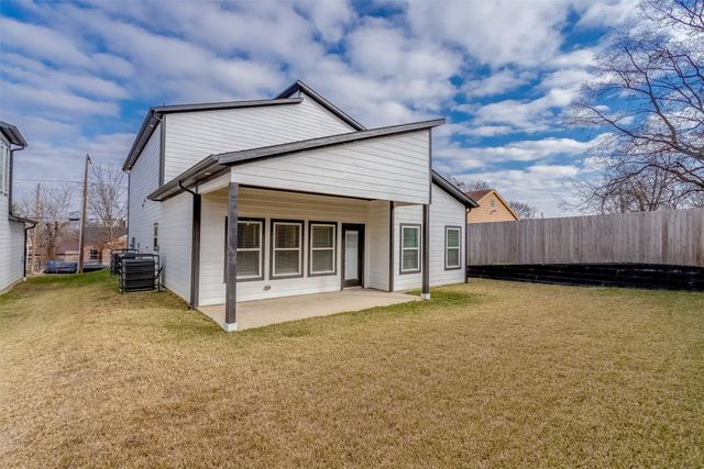 407 Dubois Avenue, Dallas, TX 75203