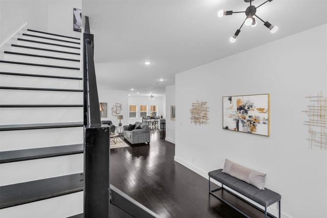 407 Dubois Avenue, Dallas, TX 75203