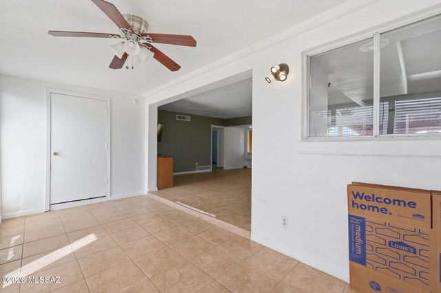 65 N Los Olmos, Green Valley, AZ 85614