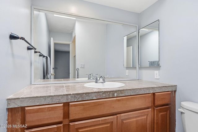 65 N Los Olmos, Green Valley, AZ 85614