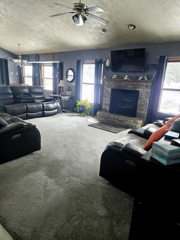 N3151 State Road 76, Hortonville, WI 54944