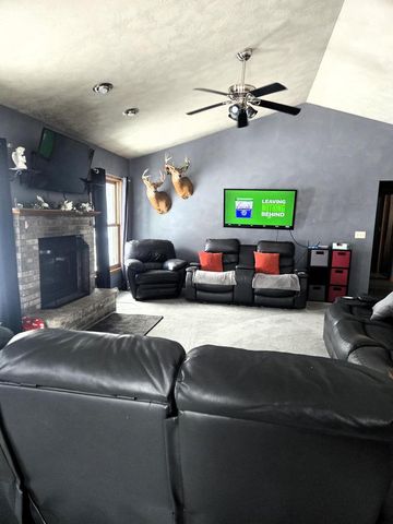 N3151 State Road 76, Hortonville, WI 54944