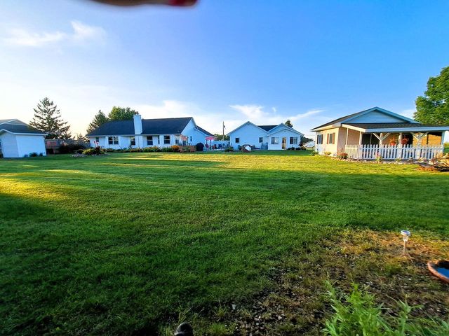 N3151 State Road 76, Hortonville, WI 54944