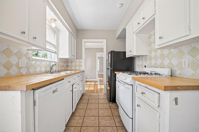 1210 Shearn Street, Houston, TX 77007