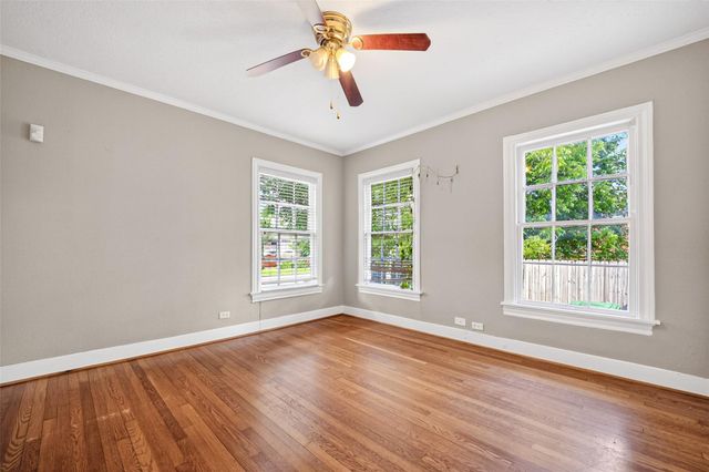 1210 Shearn Street, Houston, TX 77007