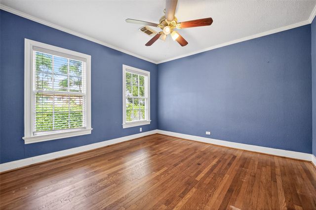 1210 Shearn Street, Houston, TX 77007