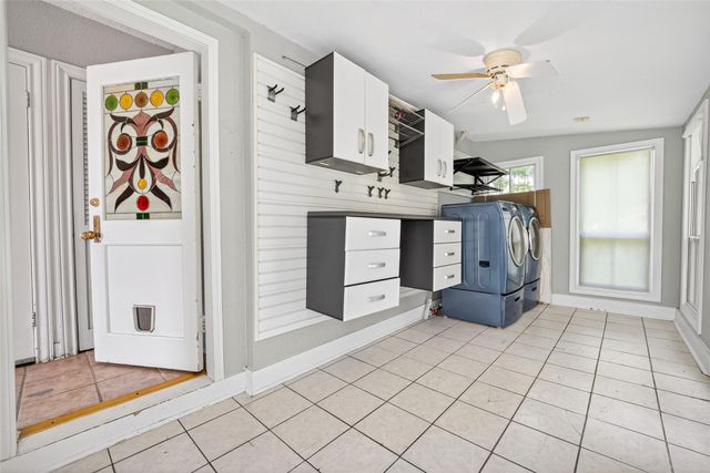1210 Shearn Street, Houston, TX 77007