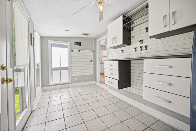 1210 Shearn Street, Houston, TX 77007
