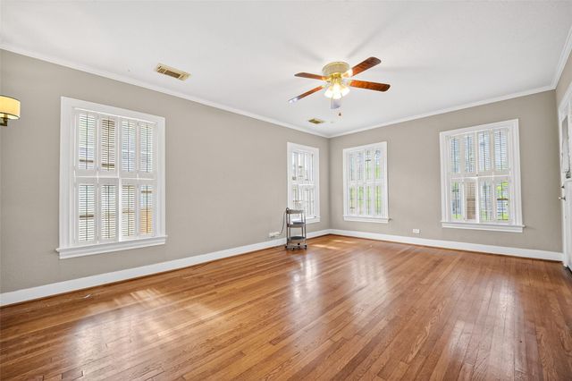 1210 Shearn Street, Houston, TX 77007
