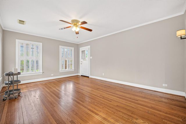 1210 Shearn Street, Houston, TX 77007