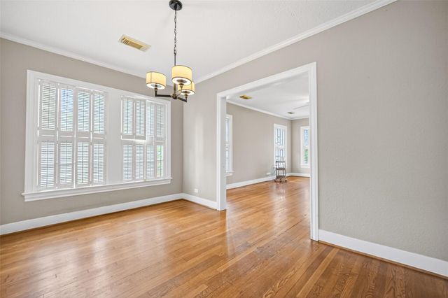 1210 Shearn Street, Houston, TX 77007