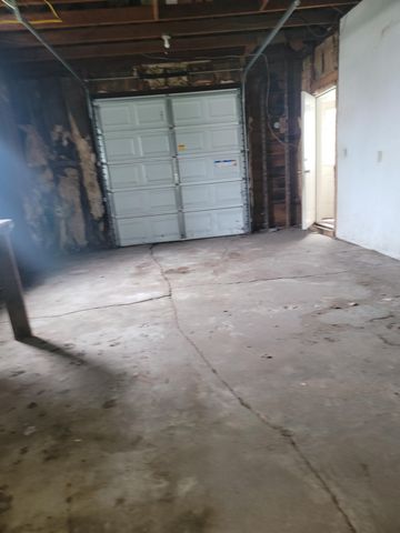 1005 N Wenona Avenue, Bay City, MI 48706