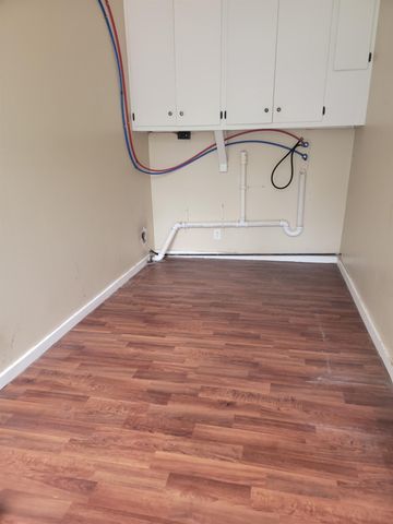 1005 N Wenona Avenue, Bay City, MI 48706