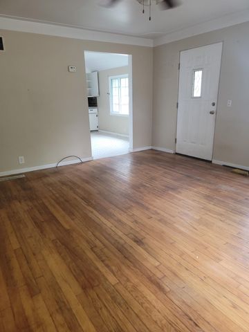 1005 N Wenona Avenue, Bay City, MI 48706