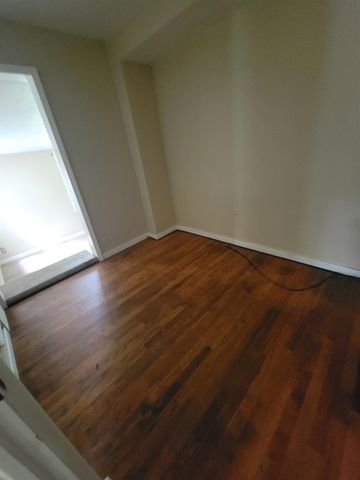 1005 N Wenona Avenue, Bay City, MI 48706