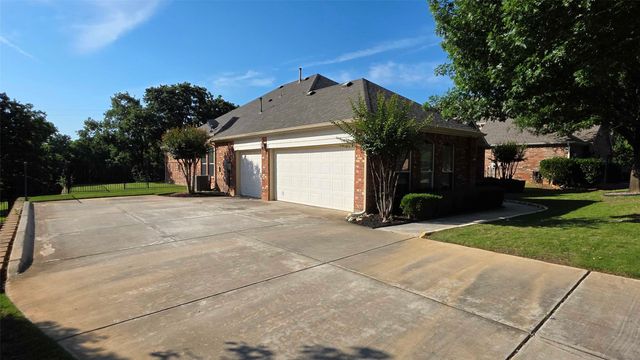 1402 Ballycastle Lane, Corinth, TX 76210