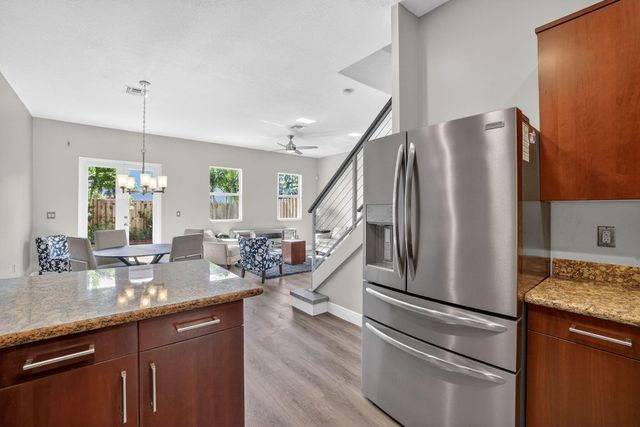 3024 NE 5th Terrace 10, Wilton Manors, FL 33334