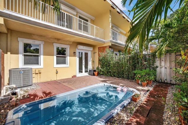 3024 NE 5th Terrace 10, Wilton Manors, FL 33334