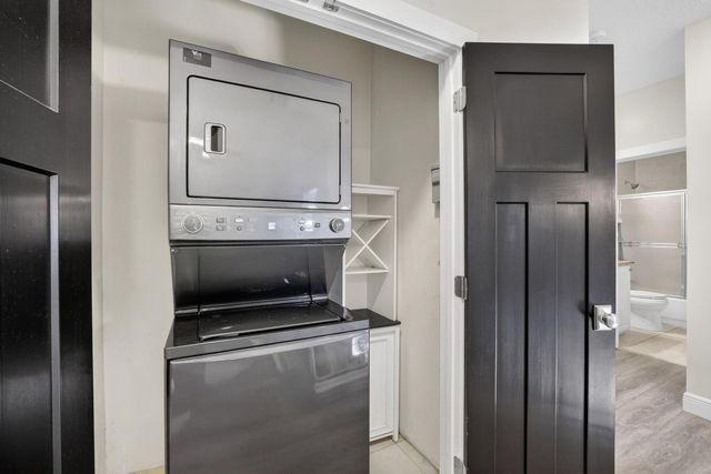 3024 NE 5th Terrace 10, Wilton Manors, FL 33334