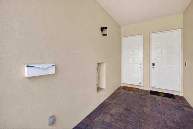 3024 NE 5th Terrace 10, Wilton Manors, FL 33334