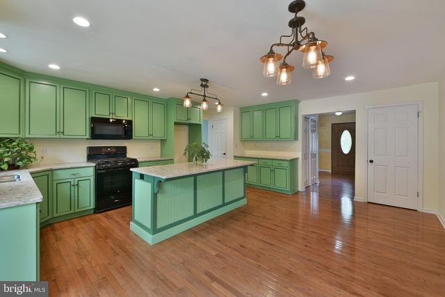 773 HOLLY CIR, Harleysville, PA 19438