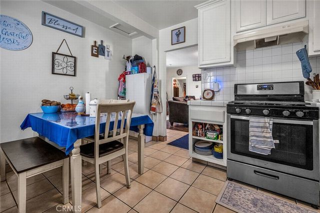 519 Broad Avenue, Wilmington, CA 90744