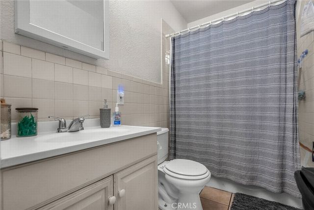 519 Broad Avenue, Wilmington, CA 90744