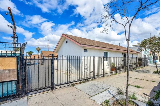 519 Broad Avenue, Wilmington, CA 90744