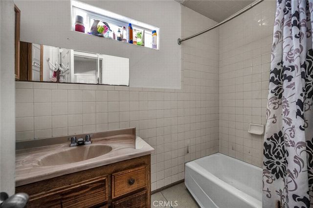 519 Broad Avenue, Wilmington, CA 90744