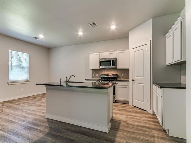 11759 Sweeping Lane, Guthrie, OK 73044