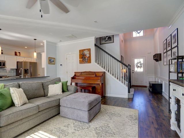 290 Regent Square, Woodstock, GA 30188